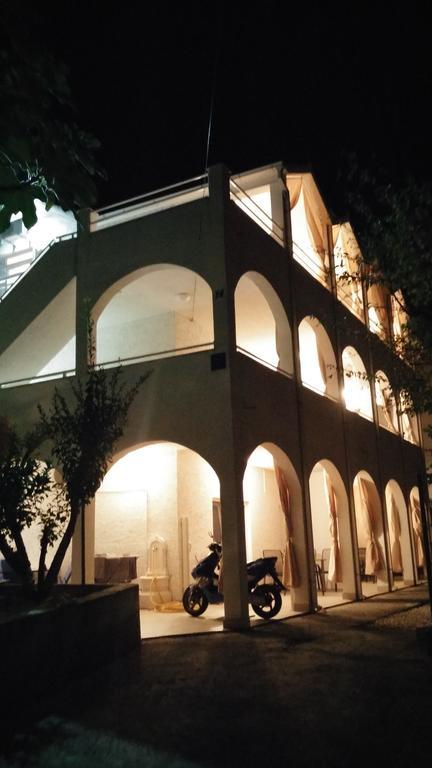 טרוגיר Kilic Apartments מראה חיצוני תמונה