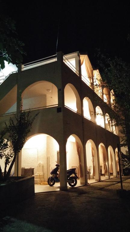 טרוגיר Kilic Apartments מראה חיצוני תמונה